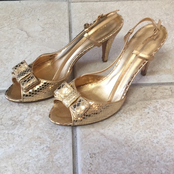 bcbg gold heels